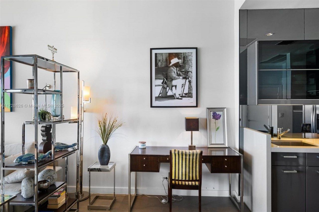 5601 Collins Ave, Unit PH-5, Miami Beach, FL 33140 Photo