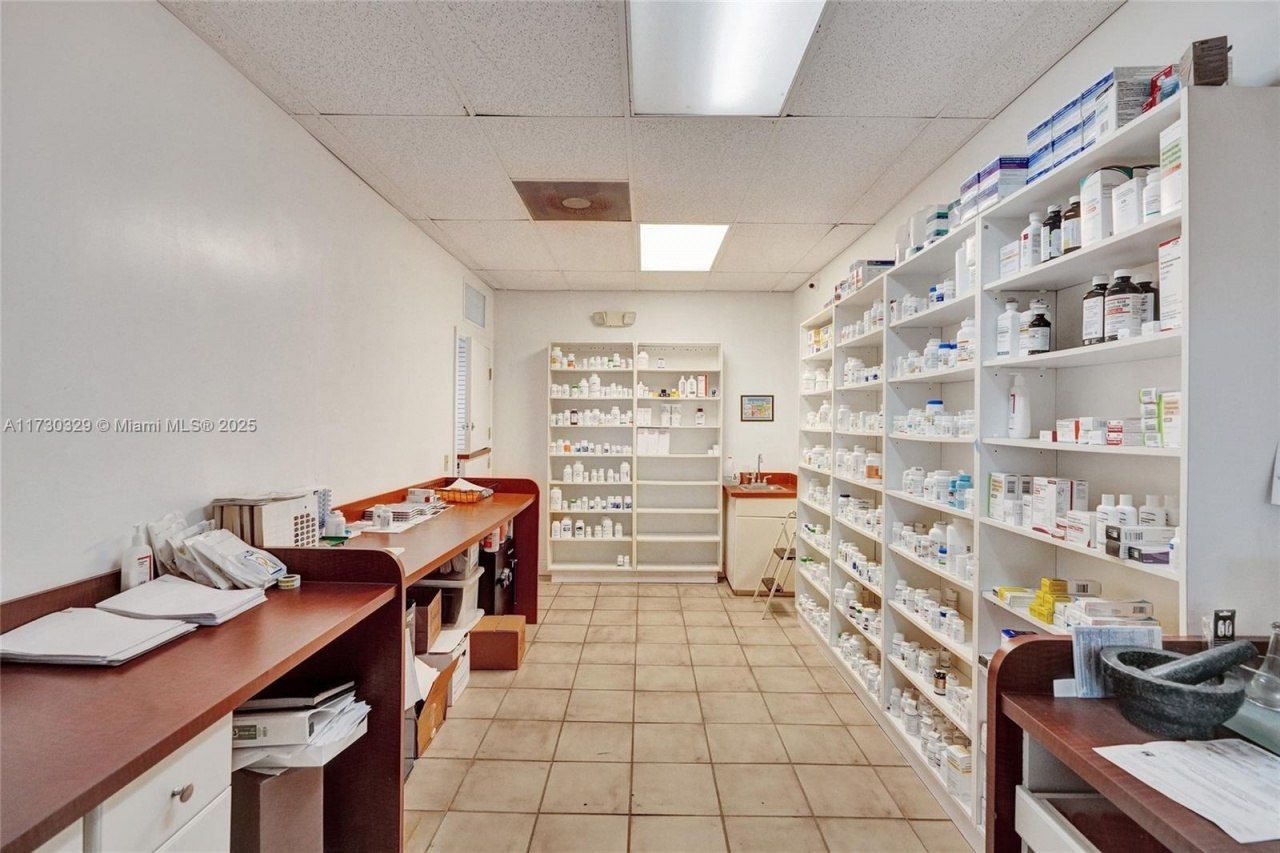 12382 Quail Roost Drive, Miami, FL 33177 Photo