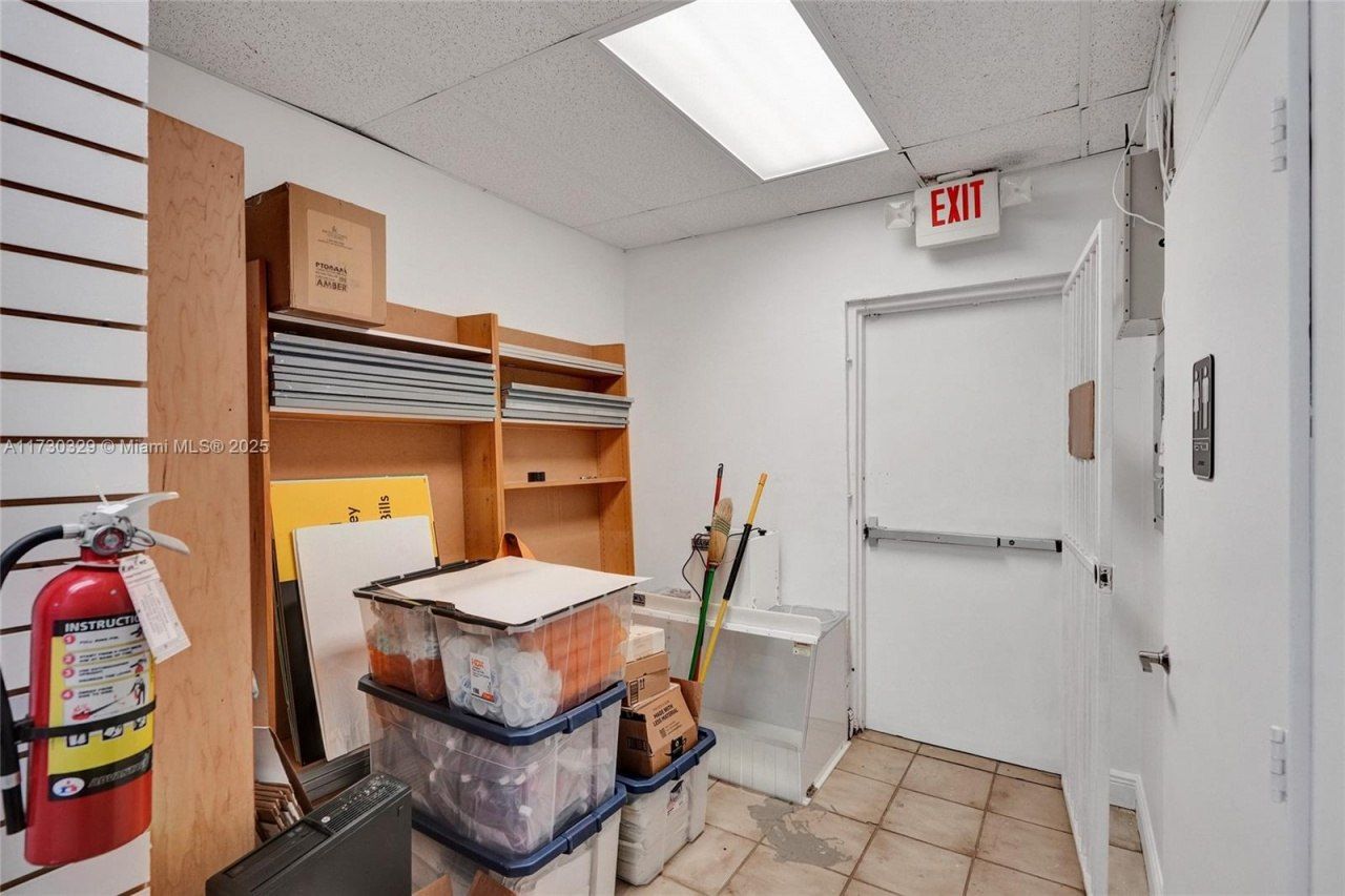 12382 Quail Roost Drive, Miami, FL 33177 Photo