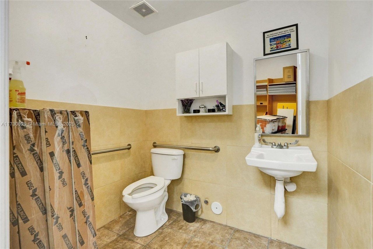 12382 Quail Roost Drive, Miami, FL 33177 Photo