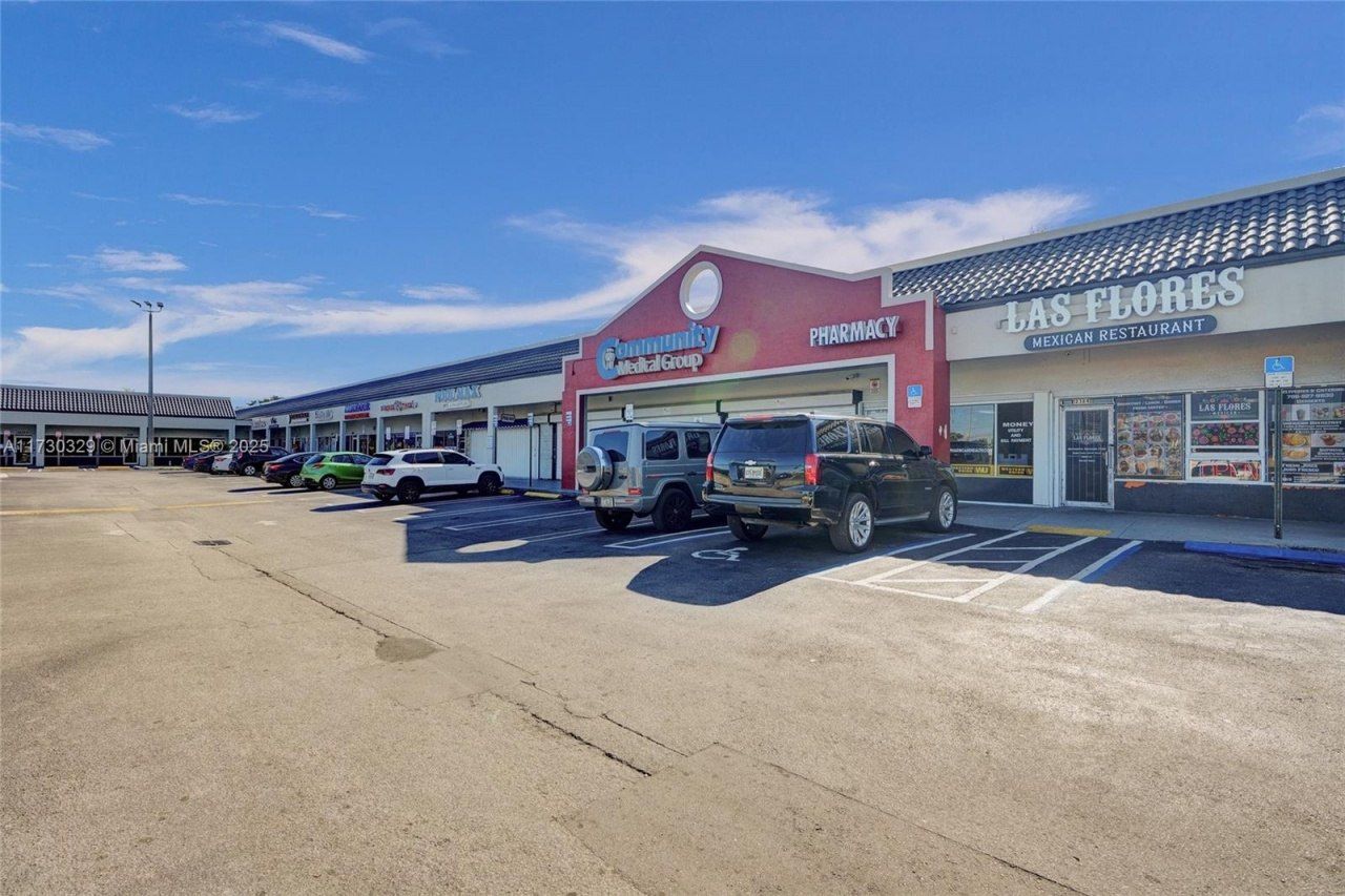 12382 Quail Roost Drive, Miami, FL 33177 Photo