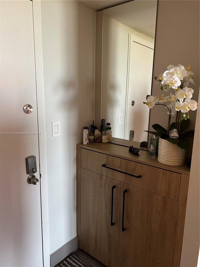 600 Three Islands Blvd, Unit 504, Hallandale Beach, FL 33009 Photo
