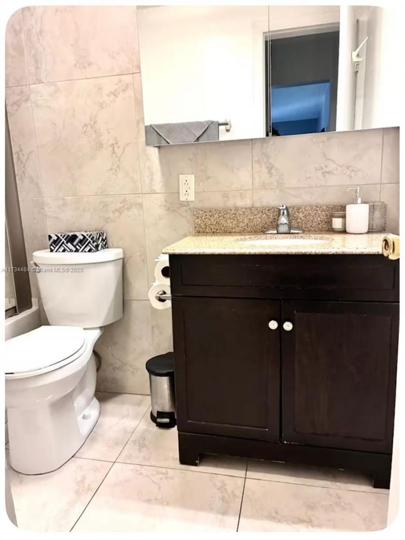 201 178th Dr, Unit 331, Sunny Isles Beach, FL 33160 Photo