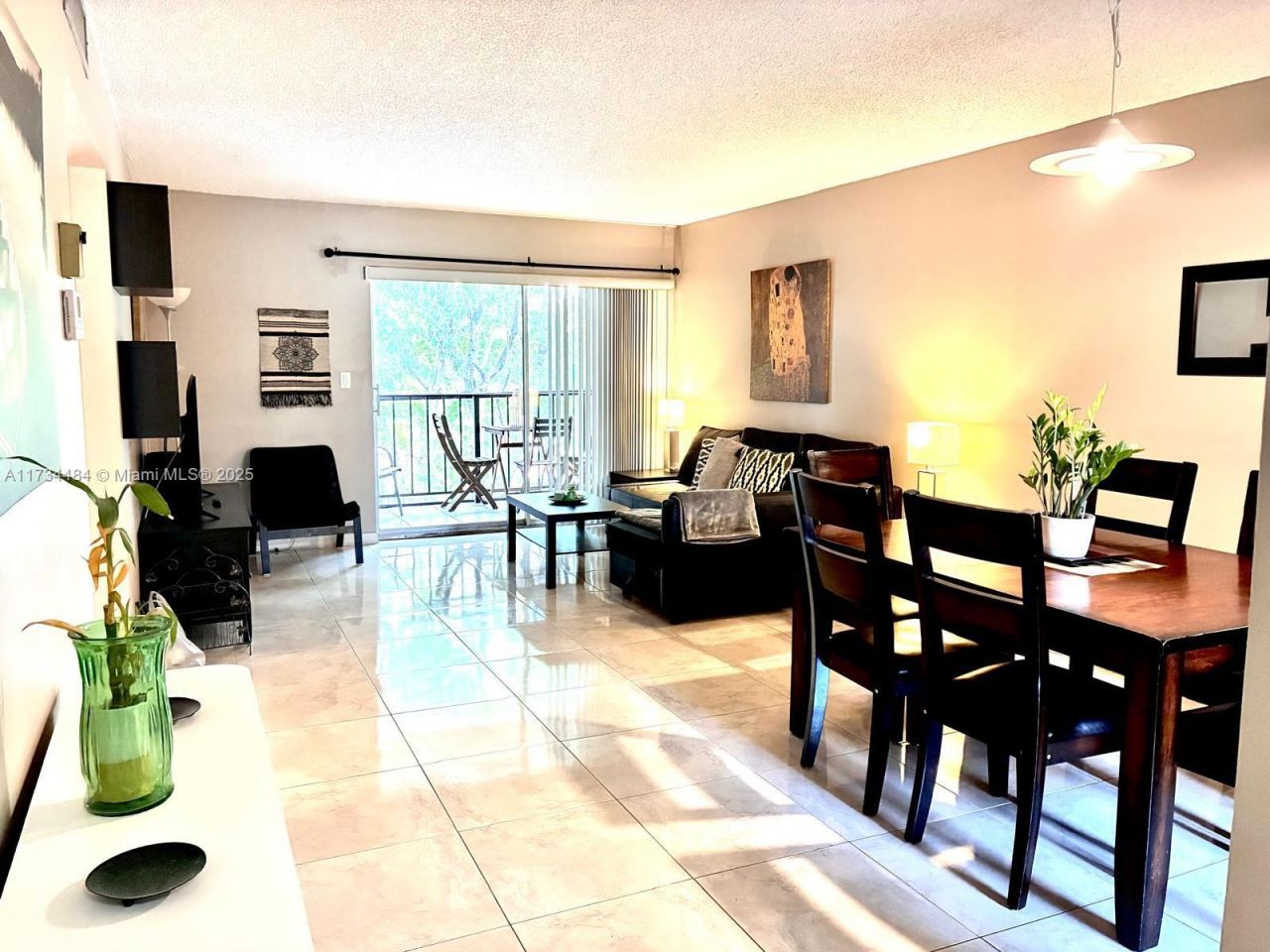 201 178th Dr, Unit 331, Sunny Isles Beach, FL 33160 Photo