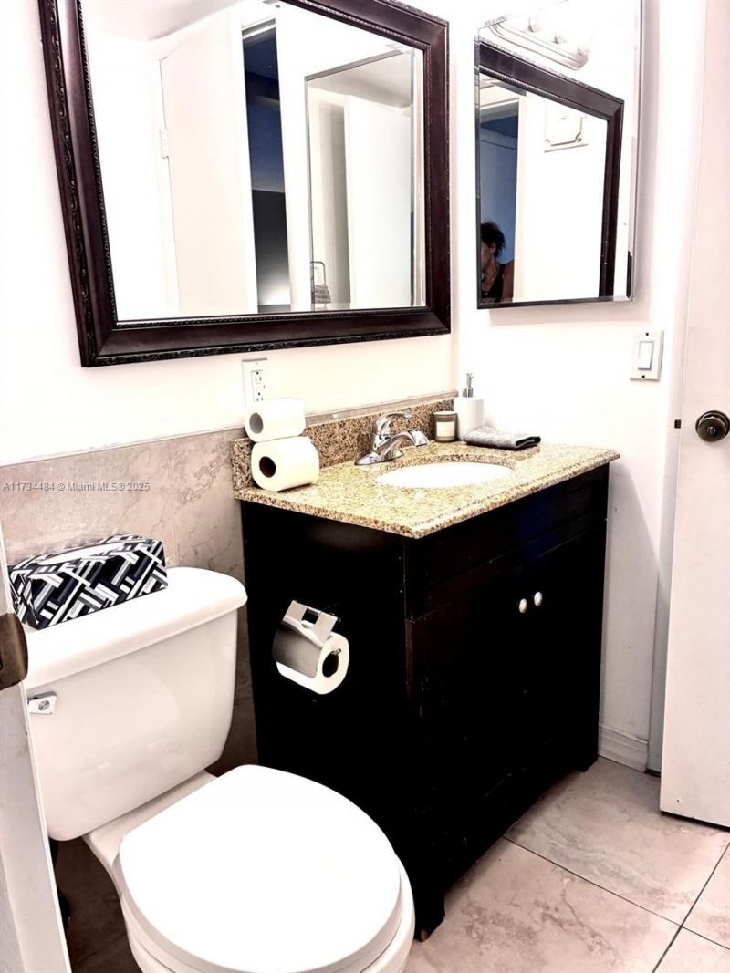 201 178th Dr, Unit 331, Sunny Isles Beach, FL 33160 Photo