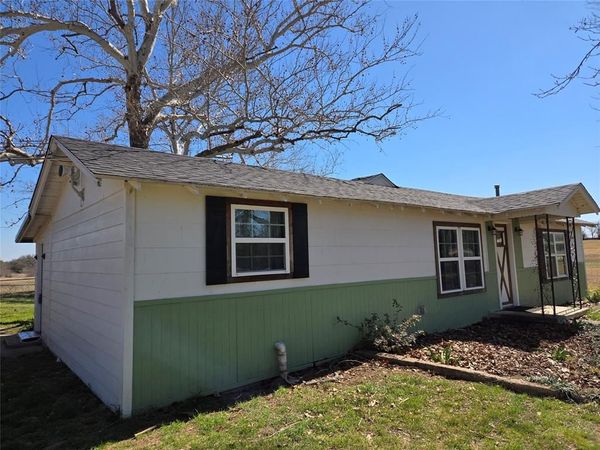 305 S Leon Street, Gustine, TX 76455