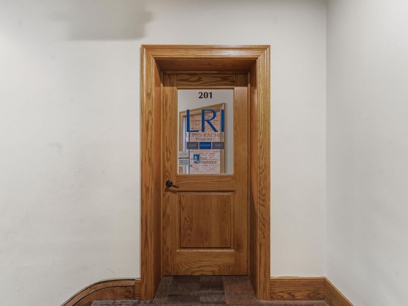 94 N Sandusky Street, Delaware, OH 43015 Photo 8