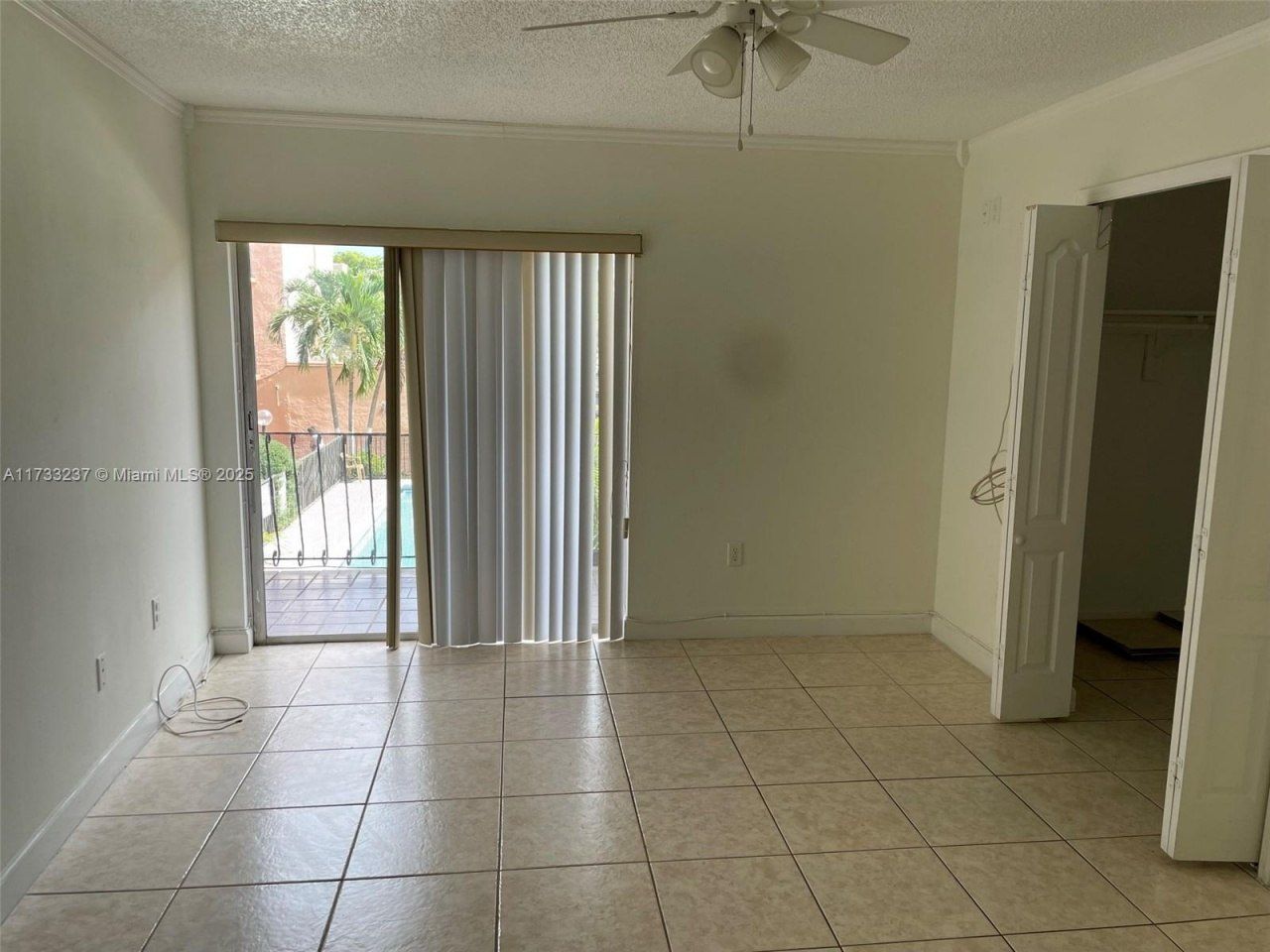 1950 W 54th St, Unit 112, Hialeah, FL 33012 Photo