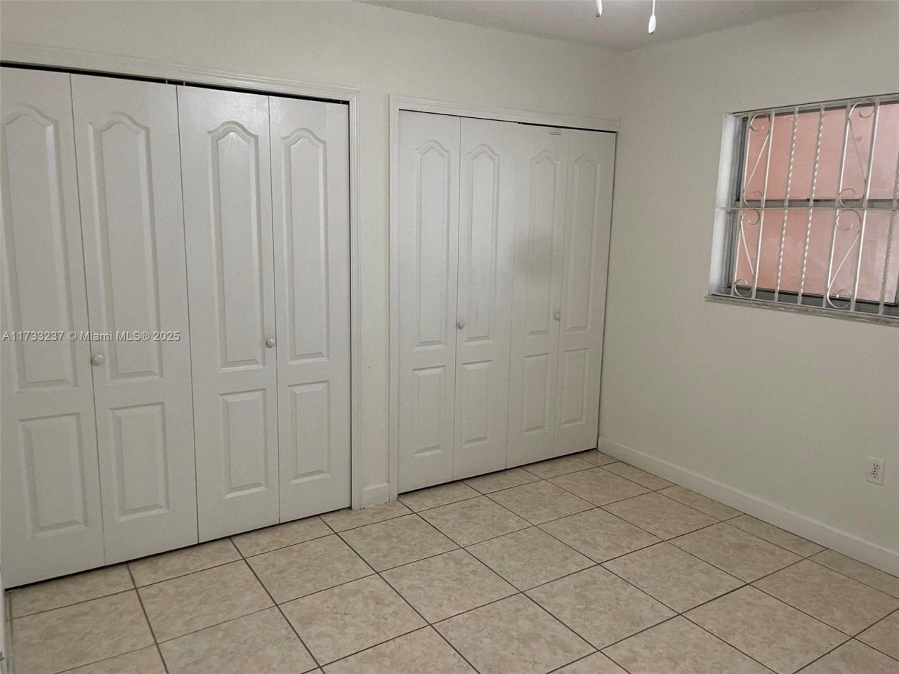 1950 W 54th St, Unit 112, Hialeah, FL 33012 Photo