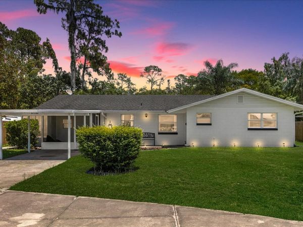 37102 OAK LANE, UMATILLA, FL 32784