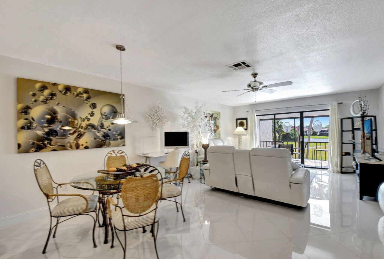 21219 Lago Circle, Unit F, Boca Raton, FL 33433 Photo