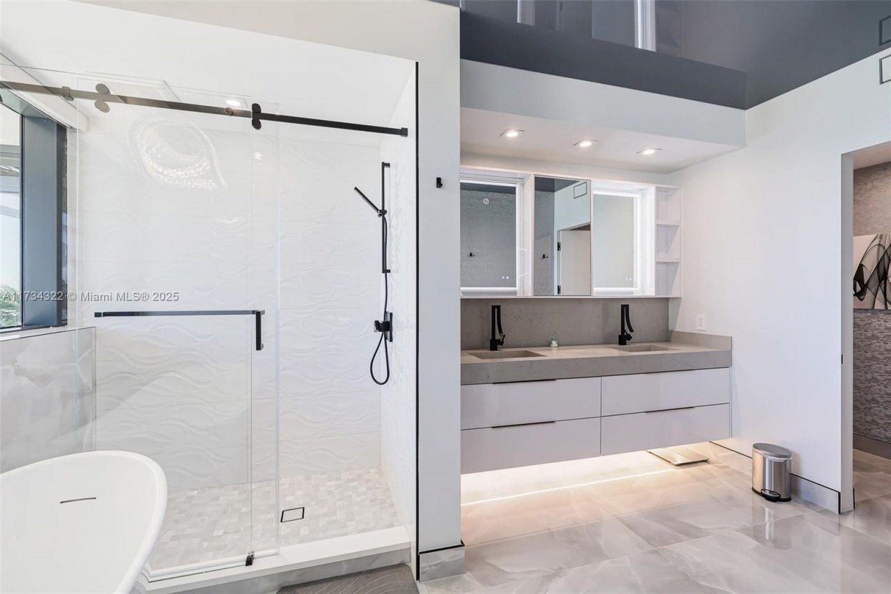 2205 S Surf Rd, Unit 4A, Hollywood, FL 33019 Photo