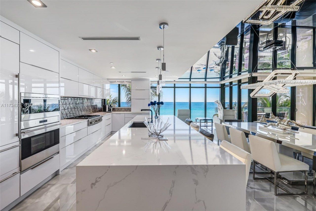 2205 S Surf Rd, Unit 4A, Hollywood, FL 33019 Photo