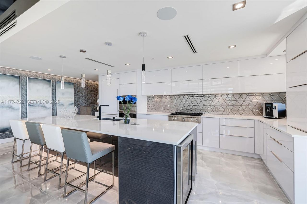 2205 S Surf Rd, Unit 4A, Hollywood, FL 33019 Photo