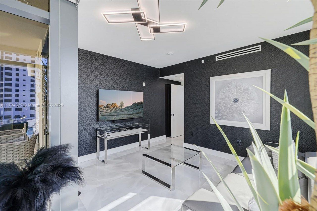 2205 S Surf Rd, Unit 4A, Hollywood, FL 33019 Photo