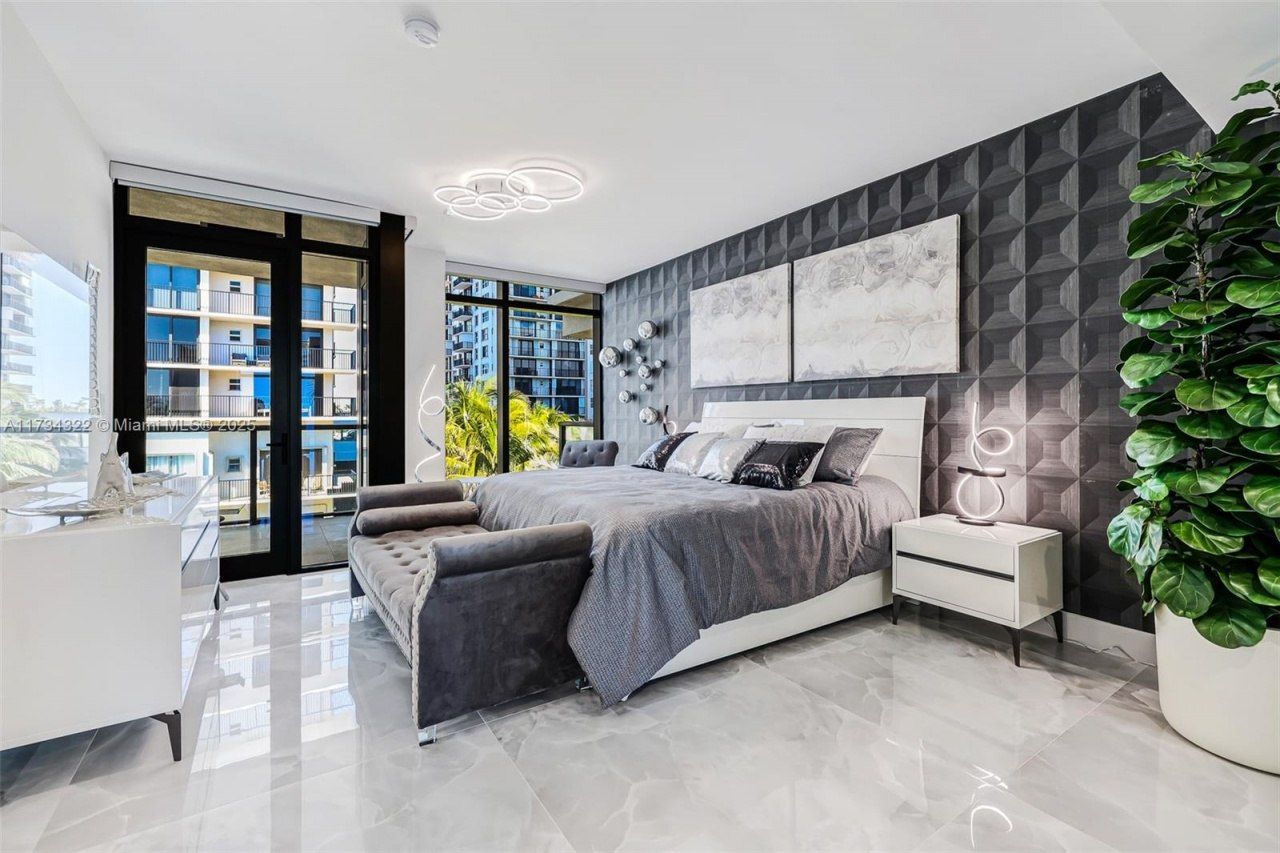 2205 S Surf Rd, Unit 4A, Hollywood, FL 33019 Photo