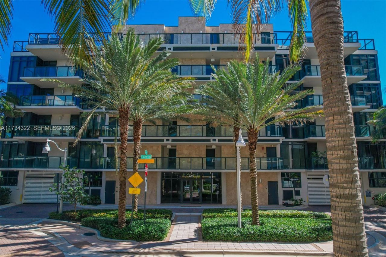 2205 S Surf Rd, Unit 4A, Hollywood, FL 33019 Photo