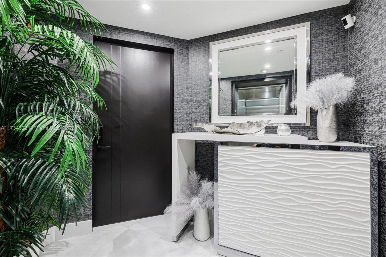 2205 S Surf Rd, Unit 4A, Hollywood, FL 33019 Photo