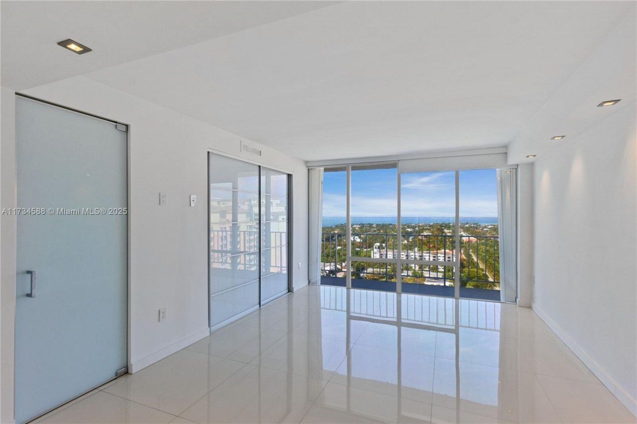 881 Ocean Dr, Unit 18F, Key Biscayne, FL 33149 Photo