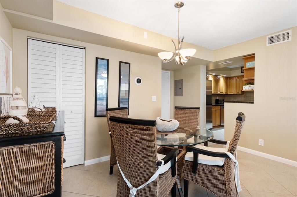 5855 Midnight Pass Road, Unit 520, Sarasota, FL 34242 Photo