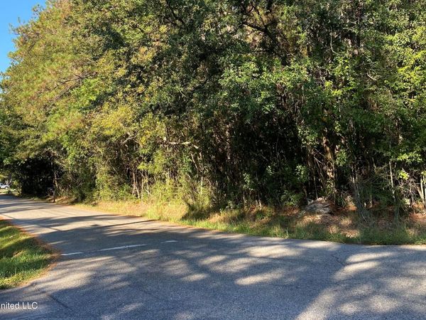 Elm Street, Picayune, MS 39466
