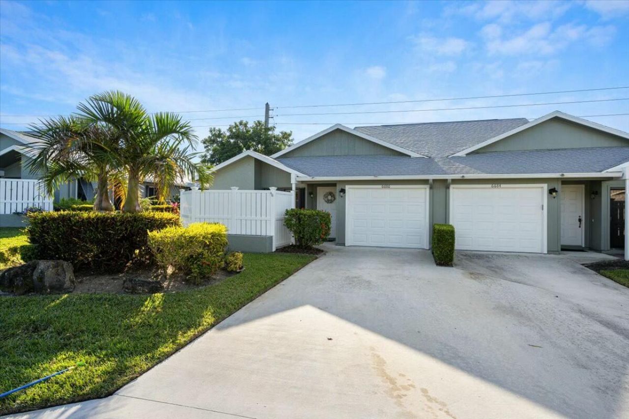 6686 SE Yorktown Drive, Hobe Sound, FL 33455 Photo