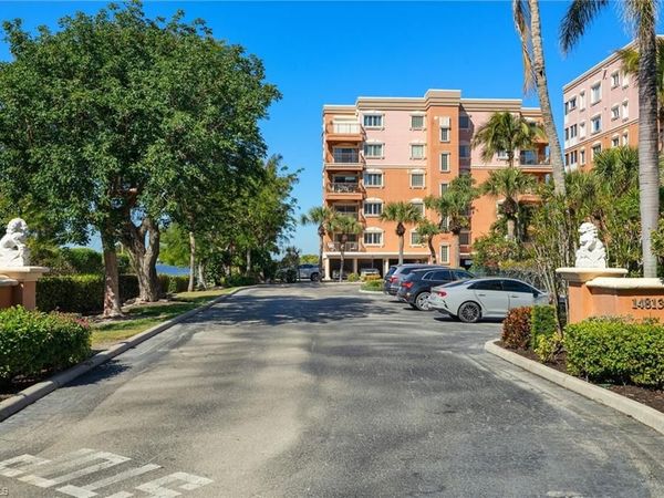 14811 Laguna DR, Unit 101, FORT MYERS, FL 33908