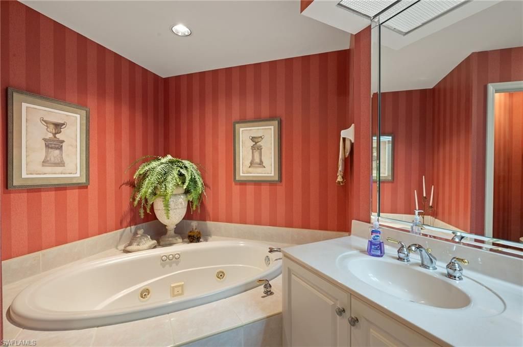 14811 Laguna Dr, Unit 101, Fort Myers, FL 33908 Photo