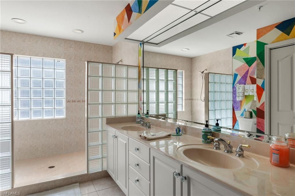 14811 Laguna Dr, Unit 101, Fort Myers, FL 33908 Photo