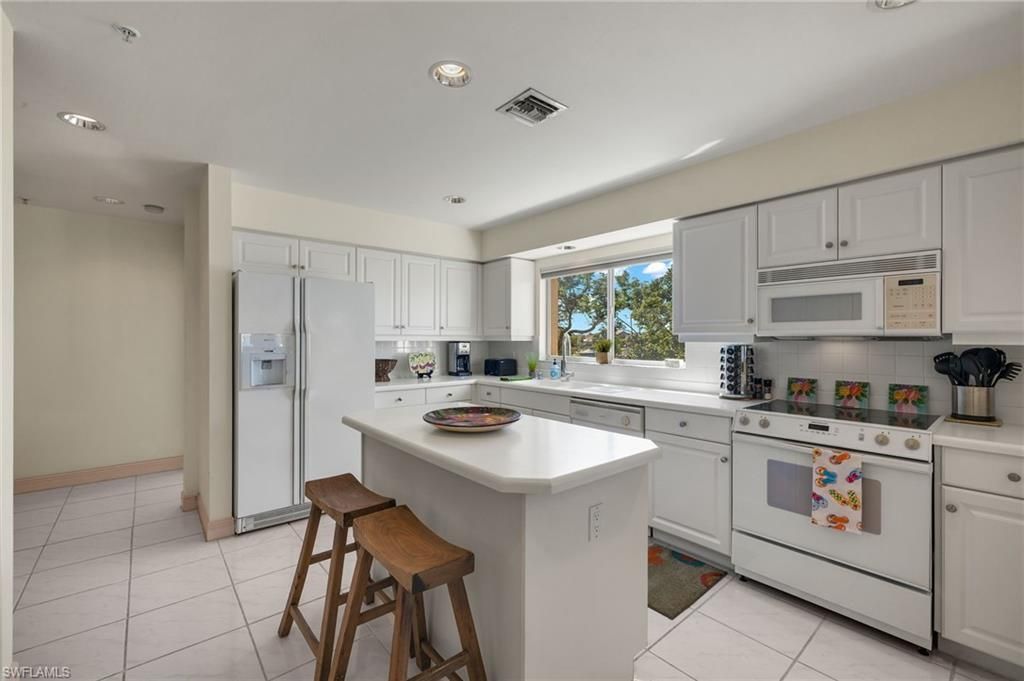 14811 Laguna Dr, Unit 101, Fort Myers, FL 33908 Photo