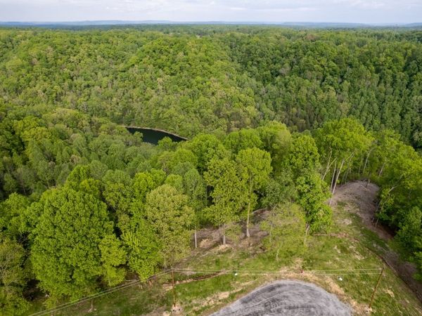 18 Caleb Way, Baxter, TN 38544