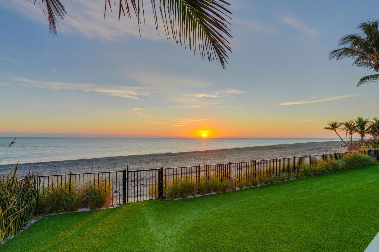 14 Ocean Drive, Jupiter Inlet Colony, FL 33469 Photo