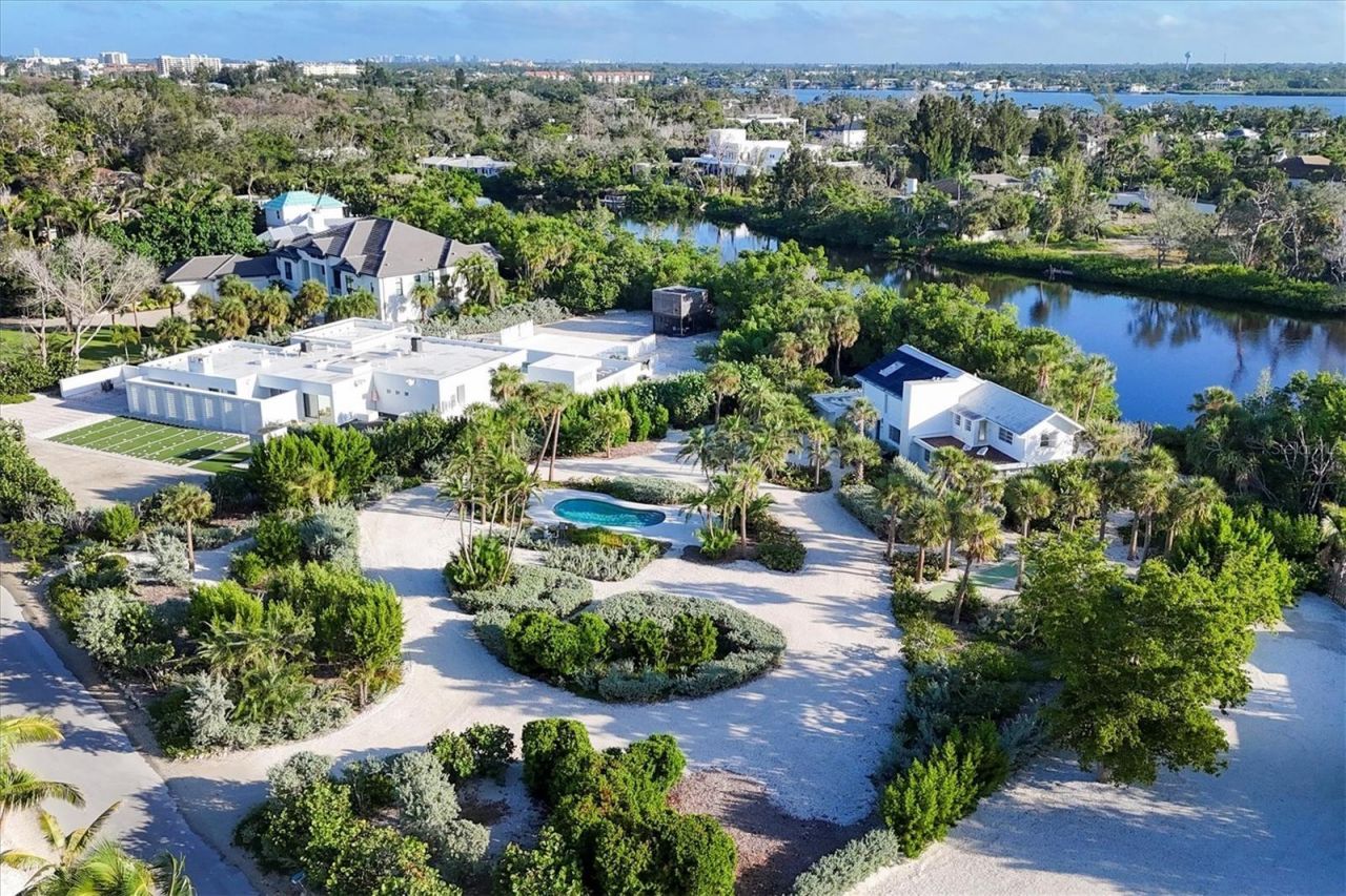 7665 Sanderling Road, Sarasota, FL 34242 Photo