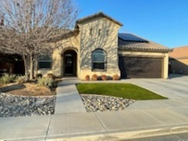 9508 Four Pines Drr, Shafter, CA 93263