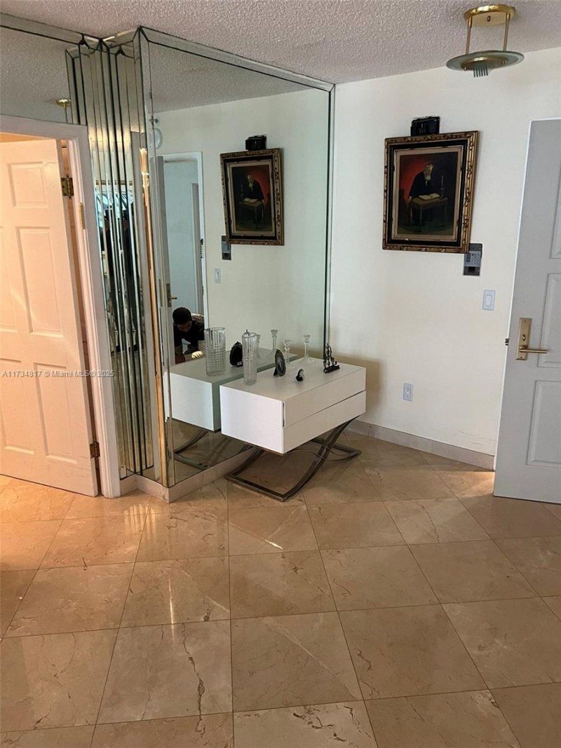 9801 Collins Ave, Unit 17J, Bal Harbour, FL 33154 Photo