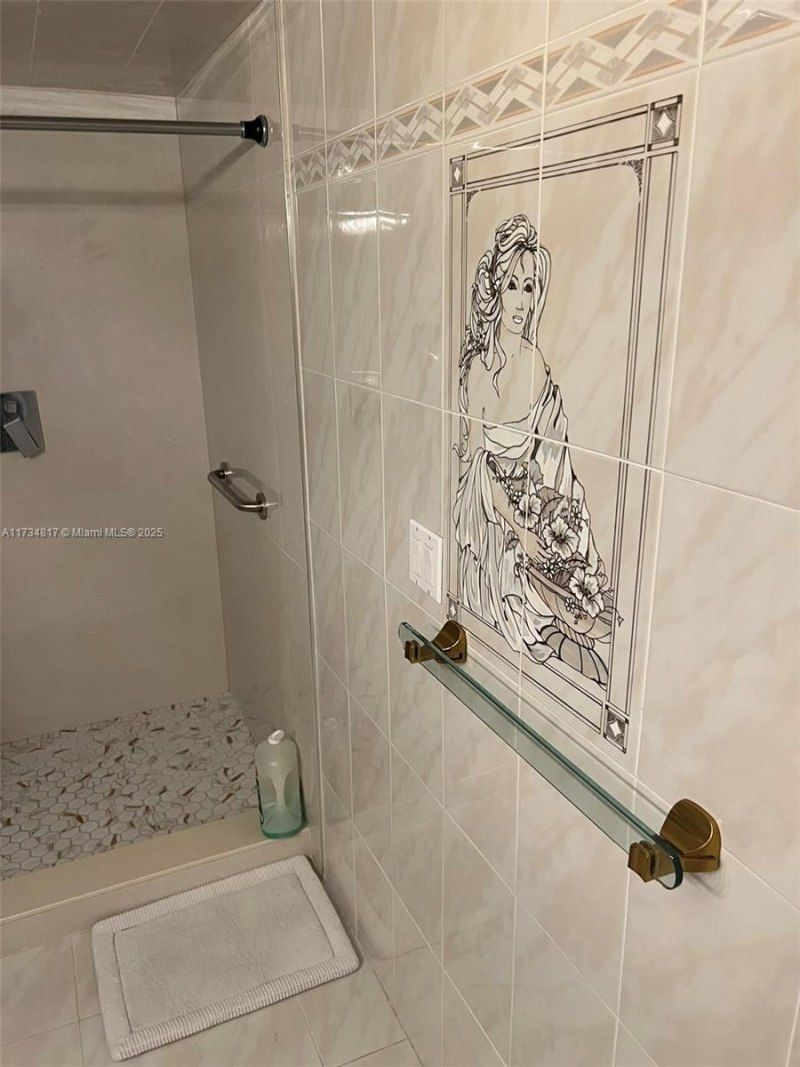 9801 Collins Ave, Unit 17J, Bal Harbour, FL 33154 Photo