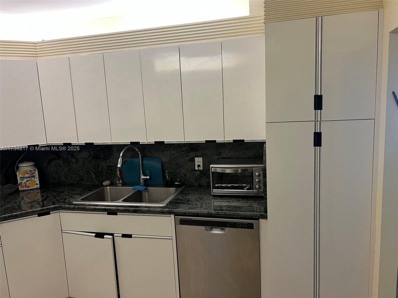 9801 Collins Ave, Unit 17J, Bal Harbour, FL 33154 Photo