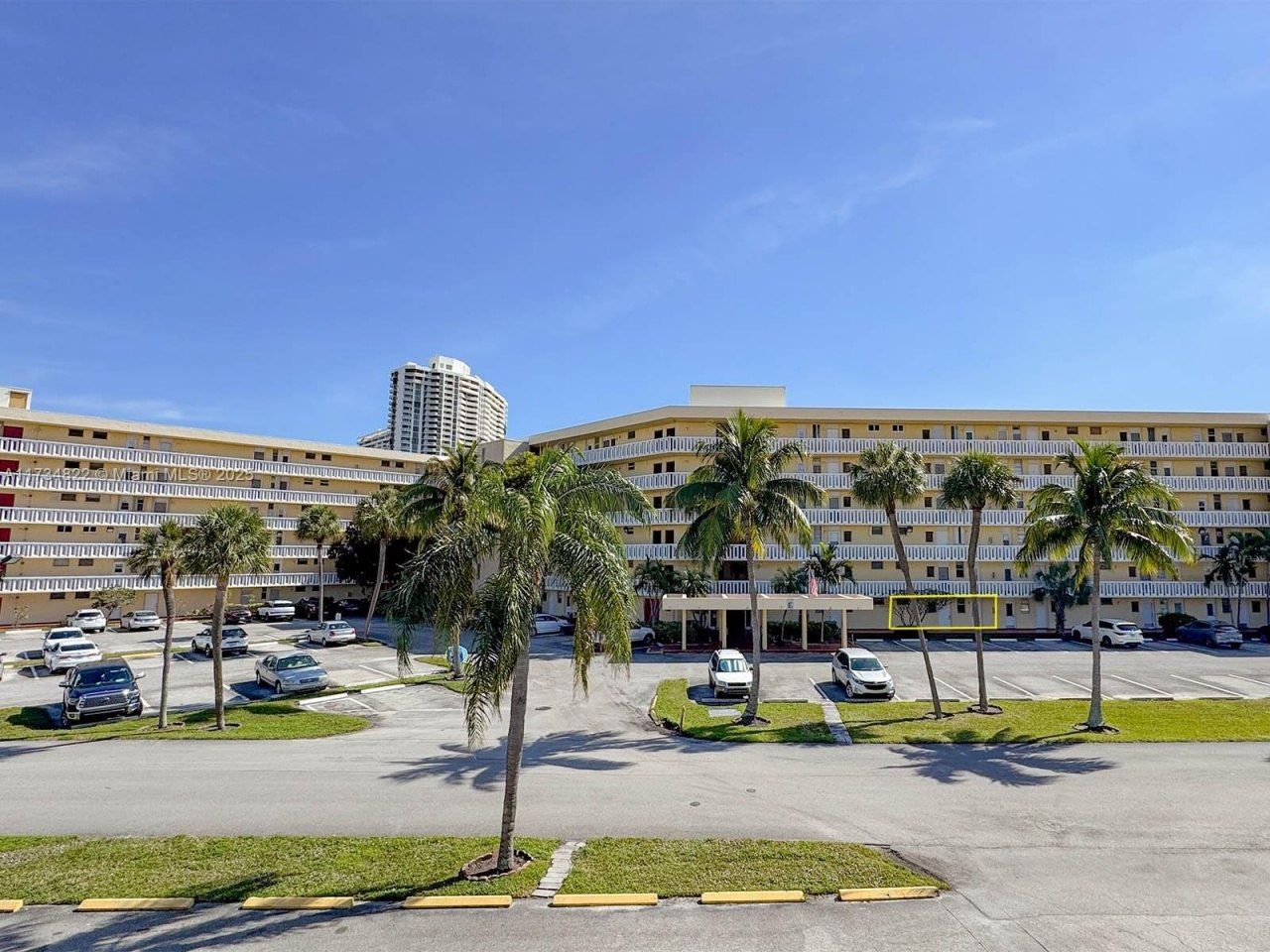 2930 Point East Dr, Unit E109, Aventura, FL 33160 Photo