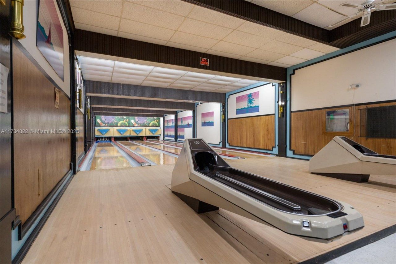 2930 Point East Dr, Unit E109, Aventura, FL 33160 Photo