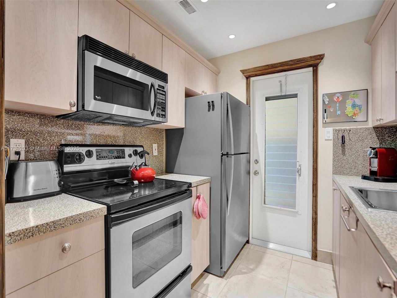 2600 Diana Dr, Unit 105, Hallandale Beach, FL 33009 Photo