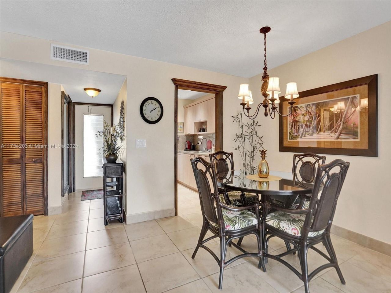 2600 Diana Dr, Unit 105, Hallandale Beach, FL 33009 Photo