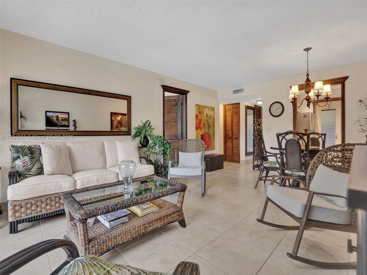 2600 Diana Dr, Unit 105, Hallandale Beach, FL 33009 Photo