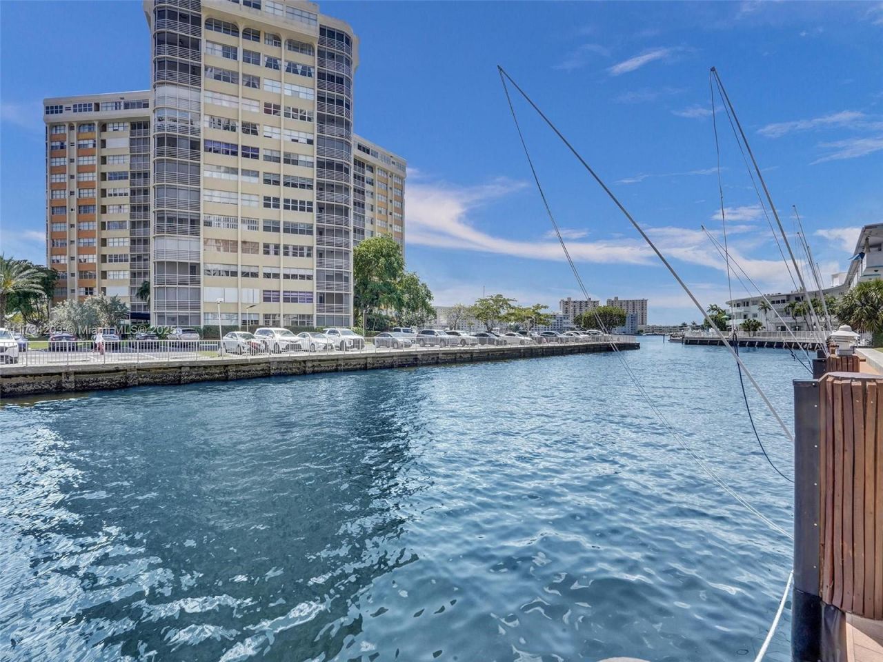 2600 Diana Dr, Unit 105, Hallandale Beach, FL 33009 Photo