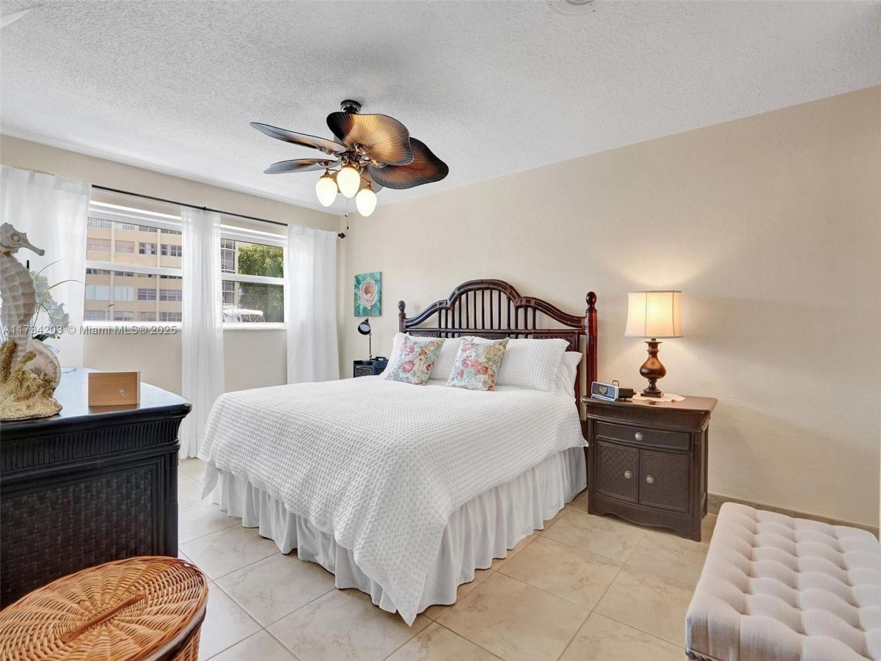 2600 Diana Dr, Unit 105, Hallandale Beach, FL 33009 Photo