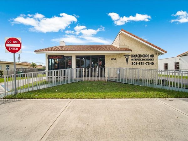 9950 SW 40th St, Miami, FL 33165