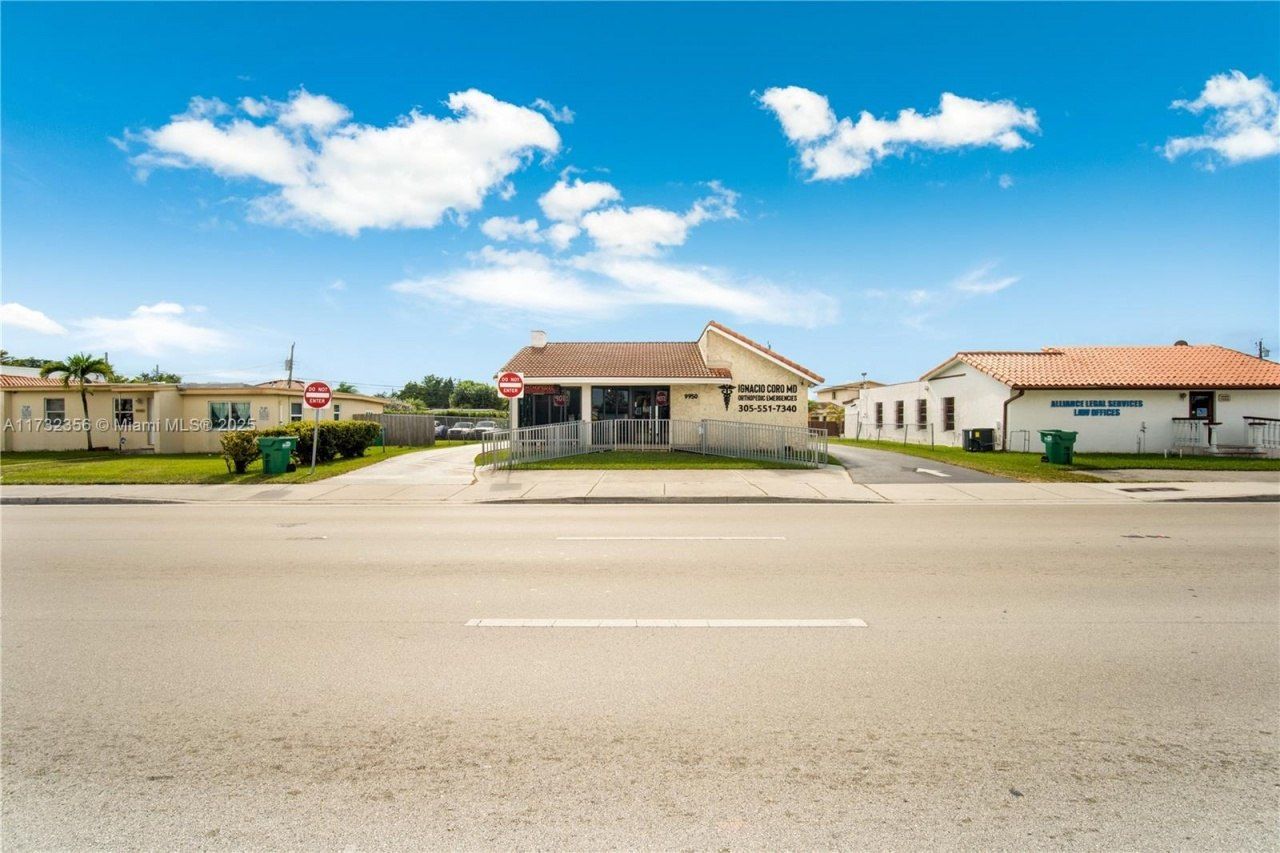 9950 SW 40th St, Miami, FL 33165 Photo
