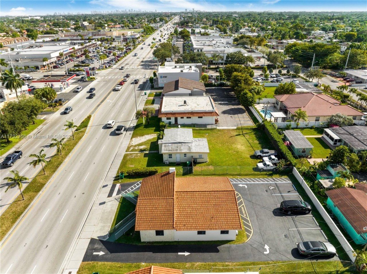 9950 SW 40th St, Miami, FL 33165 Photo