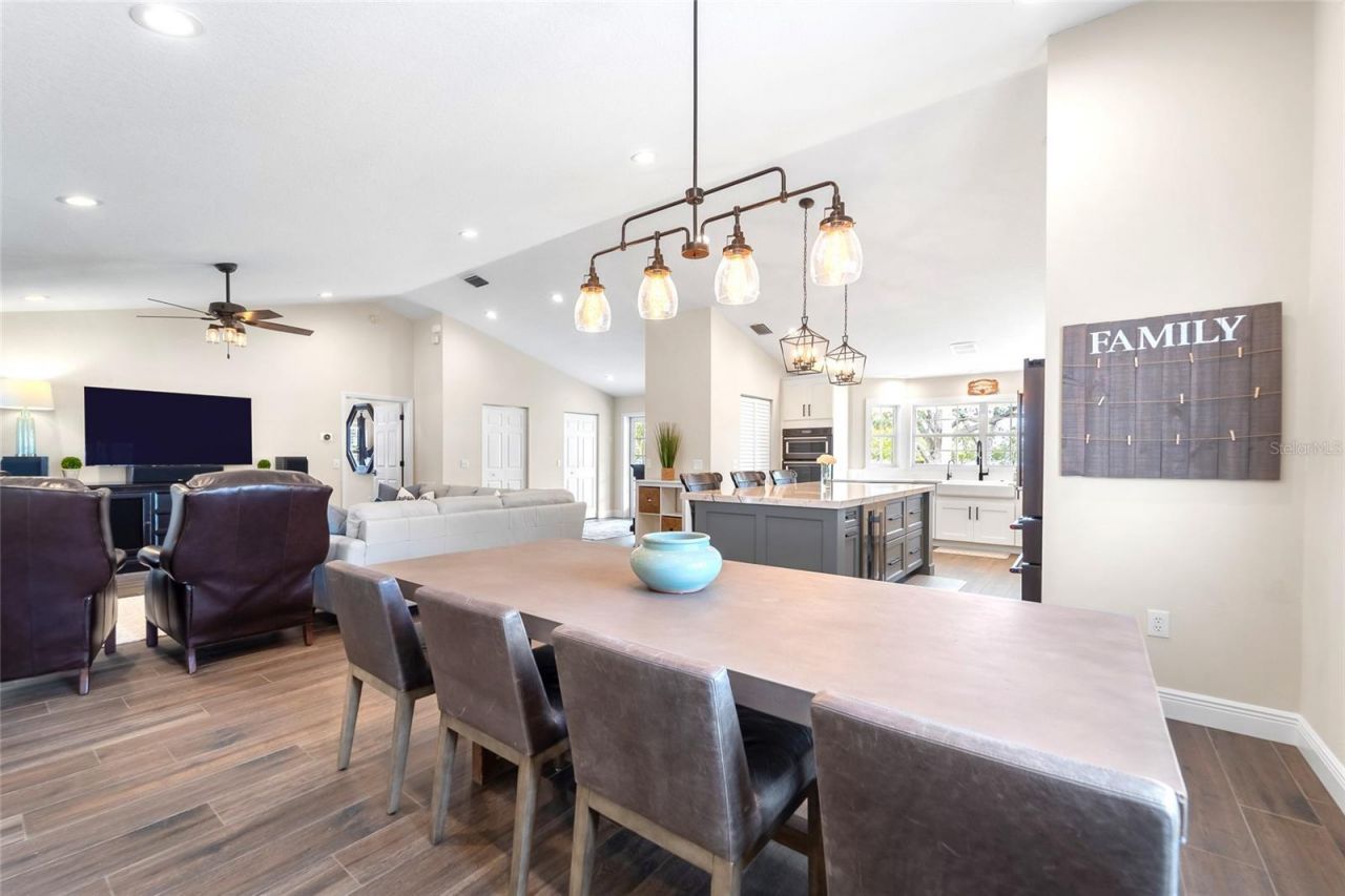 724 Bayshore Drive, Terra Ceia, FL 34250 Photo