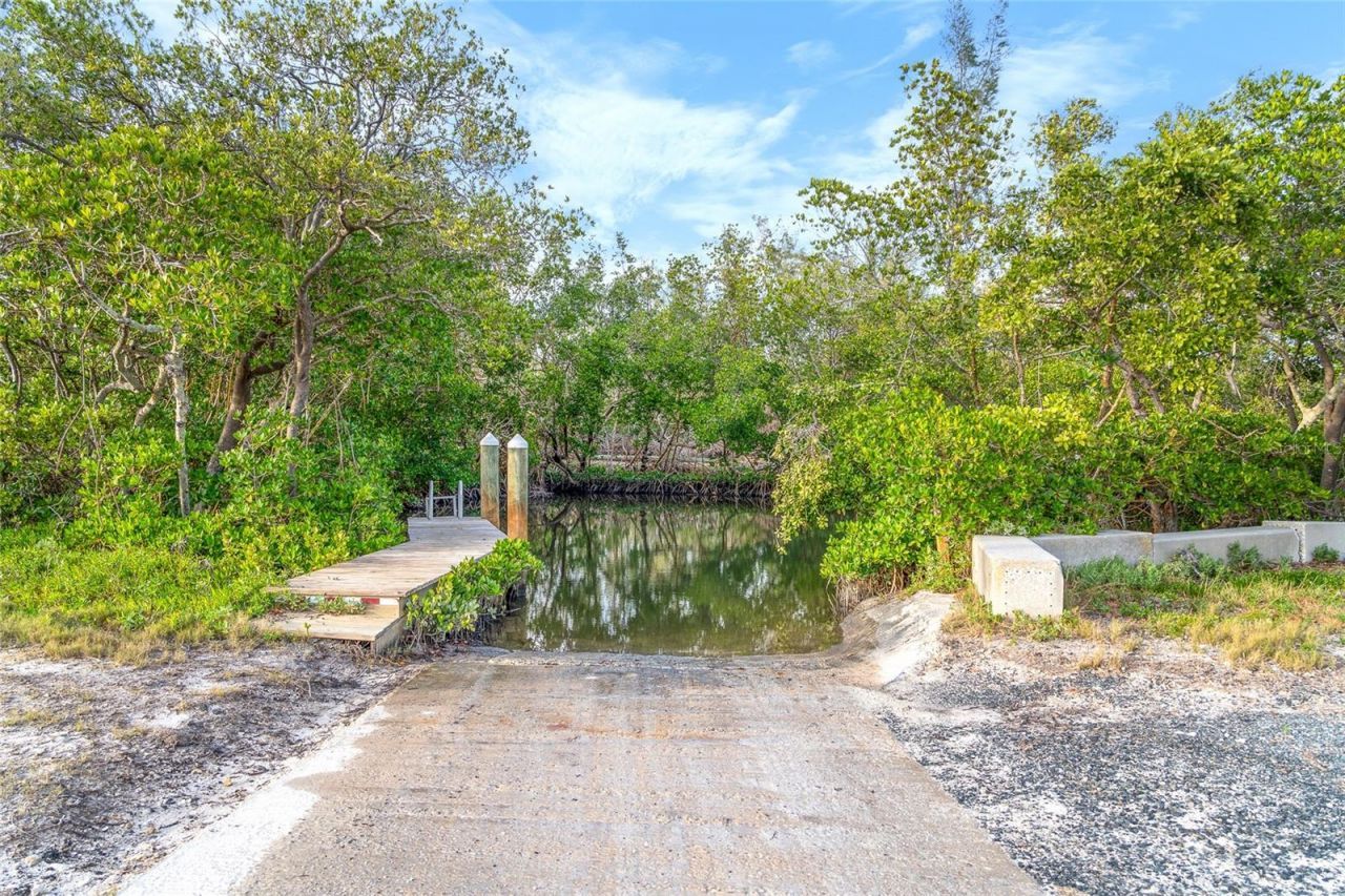 724 Bayshore Drive, Terra Ceia, FL 34250 Photo