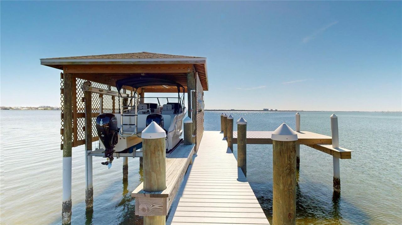 724 Bayshore Drive, Terra Ceia, FL 34250 Photo